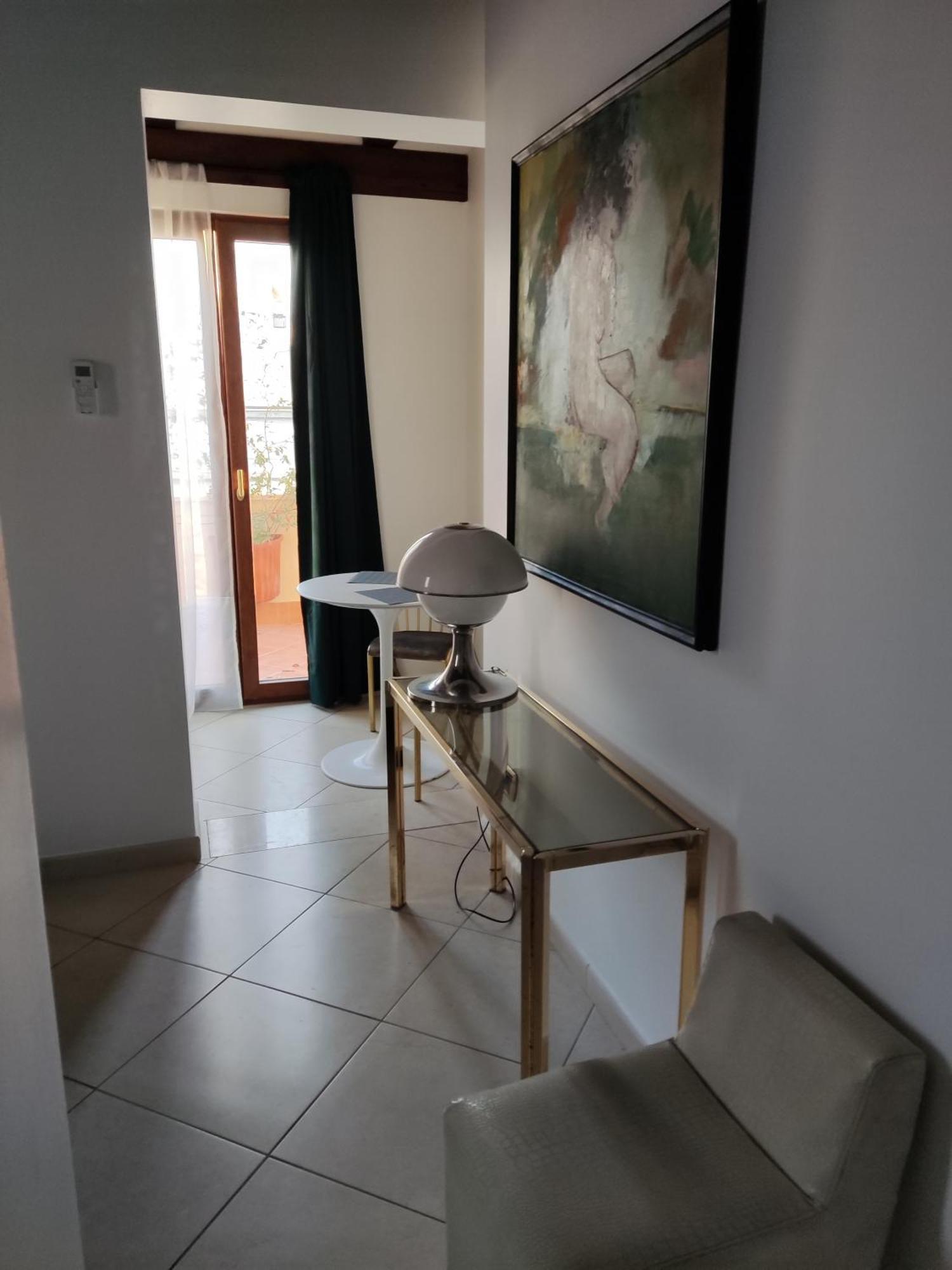 Trani Residence Eksteriør bilde